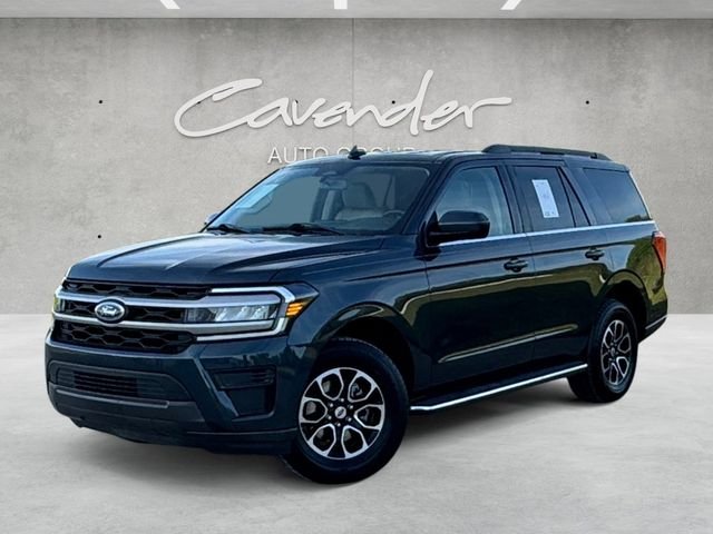 2022 Ford Expedition XLT's photo
