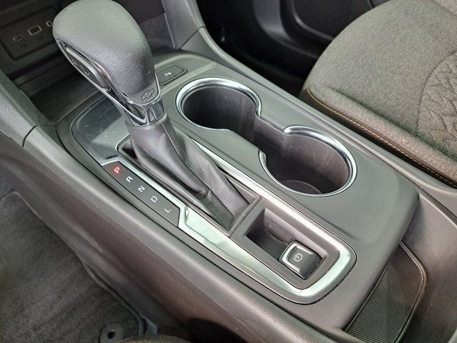 Used 2024 White Chevrolet LT image 17