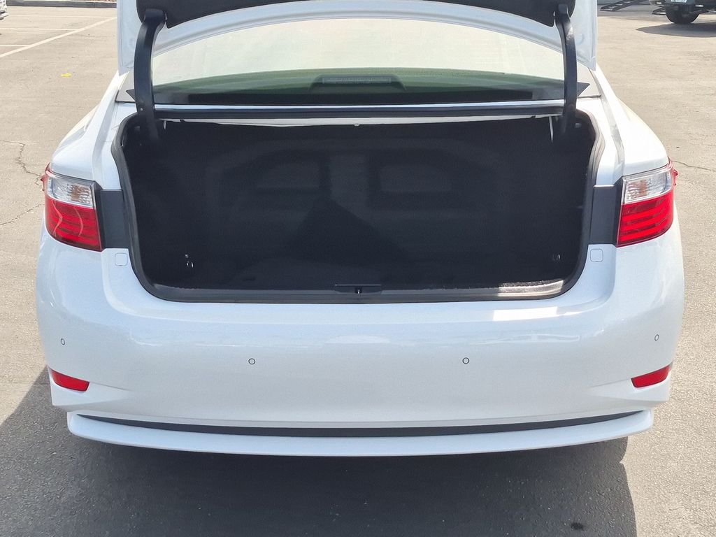 2014 Lexus ES 300h - Photo 33