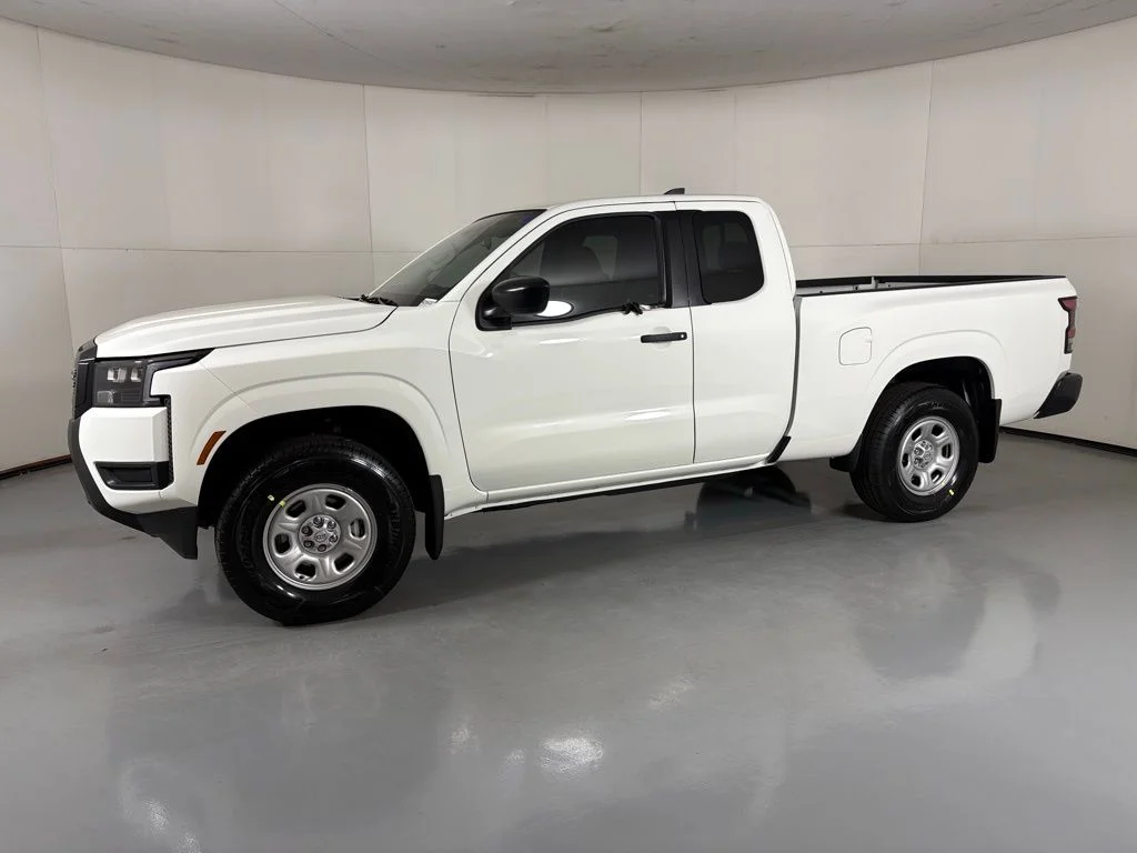 New 2026 Glacier White Nissan King Cab® S image 5