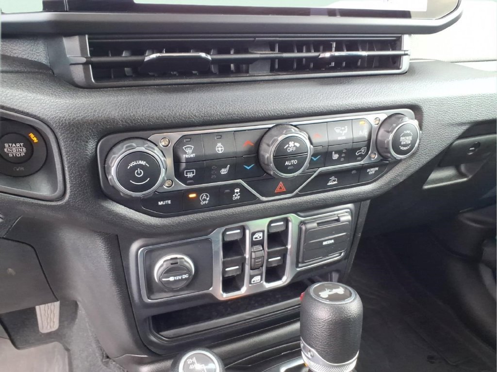 Used 2024 Blue Jeep Sport S image 25