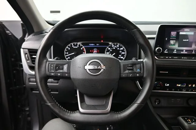 Used 2025 Gray Nissan SV image 12