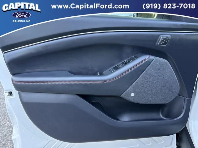 Used 2025 White Ford Premium image 18