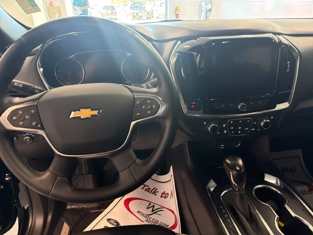 Used 2022 Black Chevrolet Premier image 20