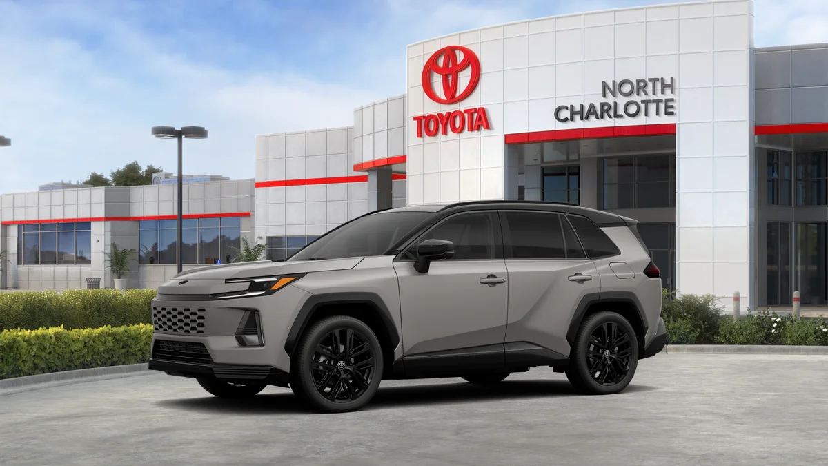New 2026 Meteor Shower with Midnight Black Metallic roof Toyota XSE image 24