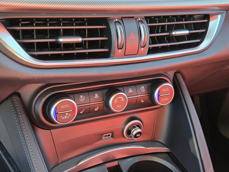 2025 Alfa Romeo Stelvio Base - Photo 15
