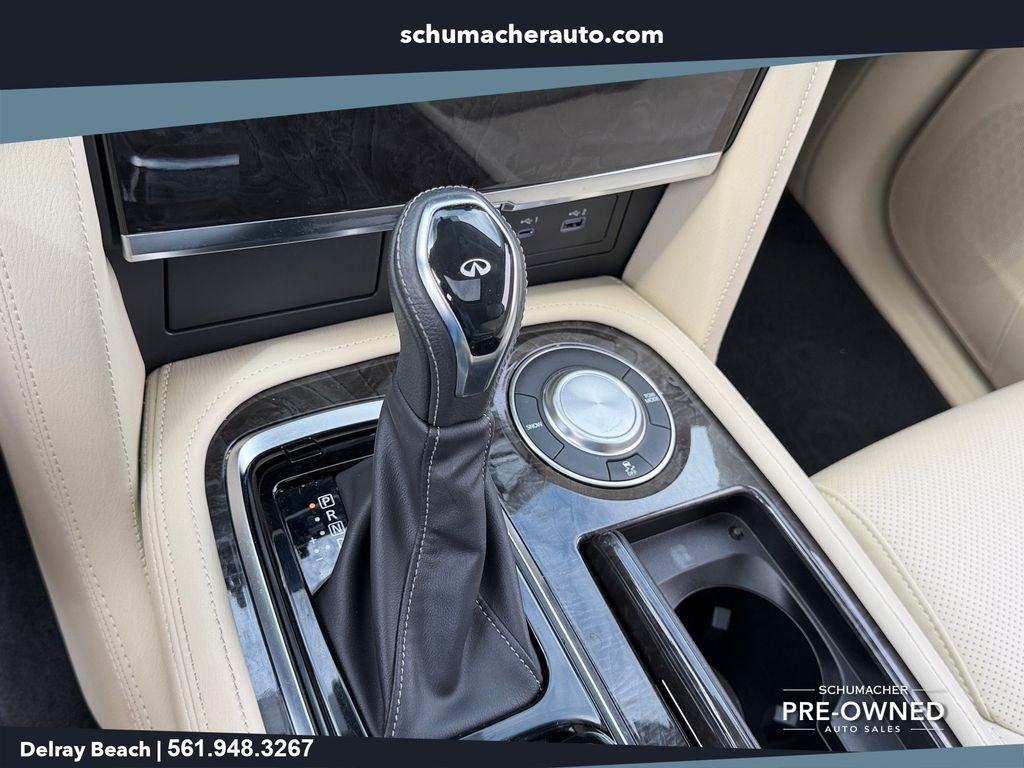 Used 2024 White INFINITI LUXE image 24