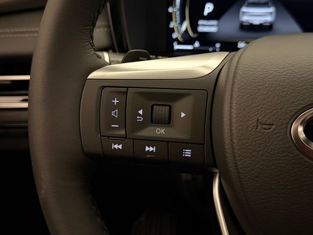 New 2026 MINERAL BLACK INFINITI Luxe FWD image 38