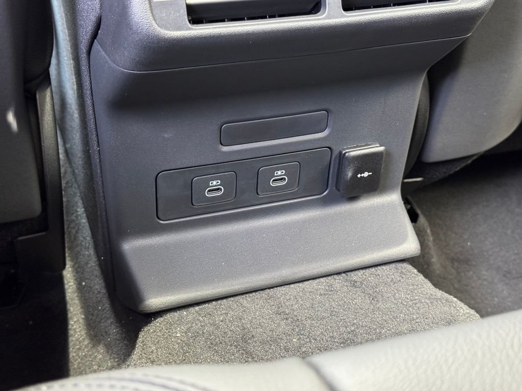 New 2026 Carpathian Grey Prem Met Land Rover S image 15