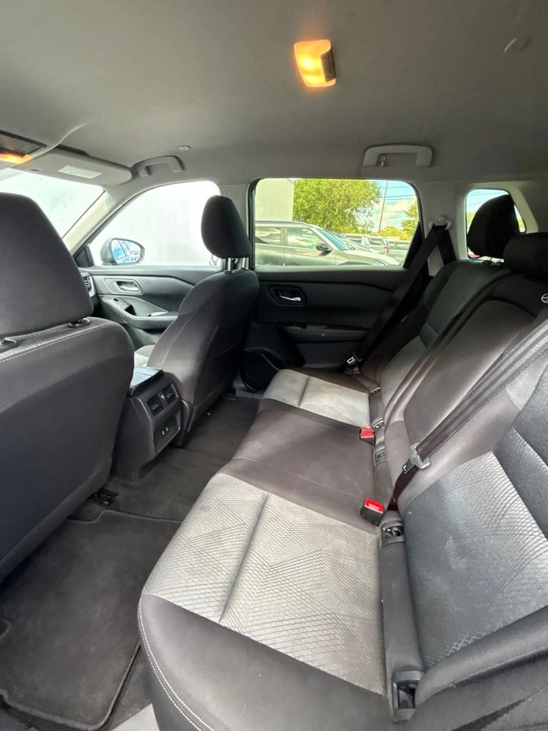 Used 2024 Gray Nissan SV image 17