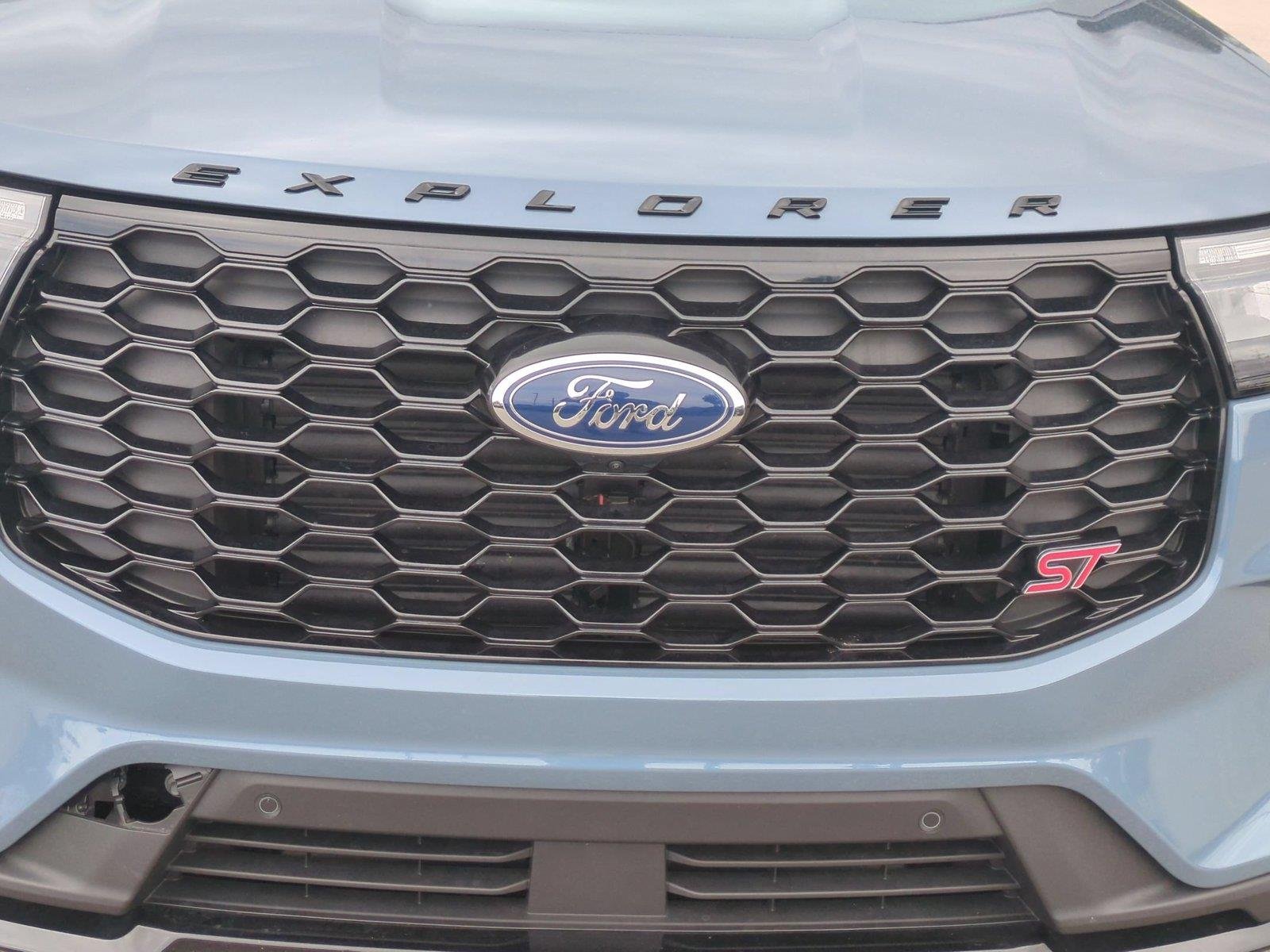 Used 2025 Vapor Blue Ford ST image 14