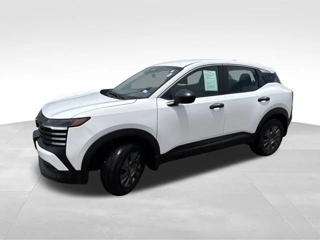 Used 2025 White Nissan S image 4