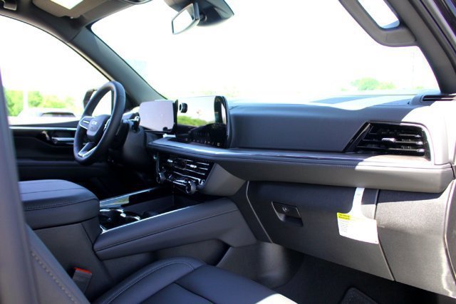 2026 Chevrolet Suburban LT - Photo 13