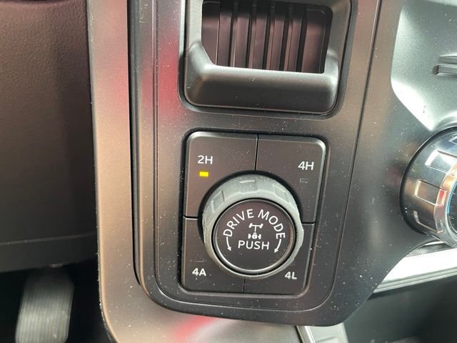New 2026 AGATE BLACK Ford Lariat image 33