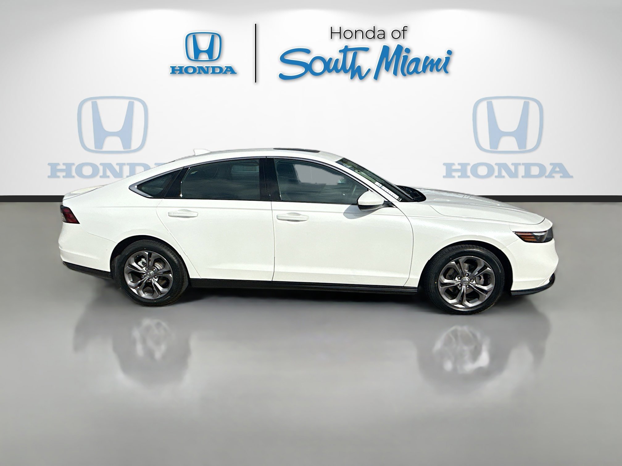 2024 Honda Accord EX - Photo 8