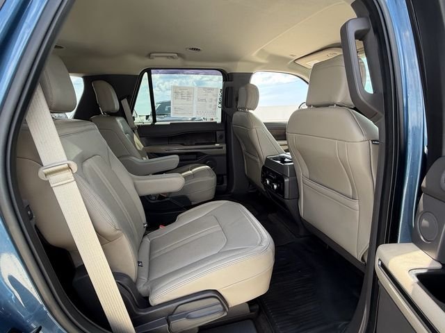 Used 2018 Blue Ford Limited image 16