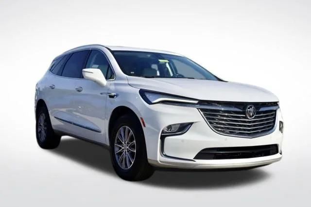 2023 Buick Enclave Essence's photo