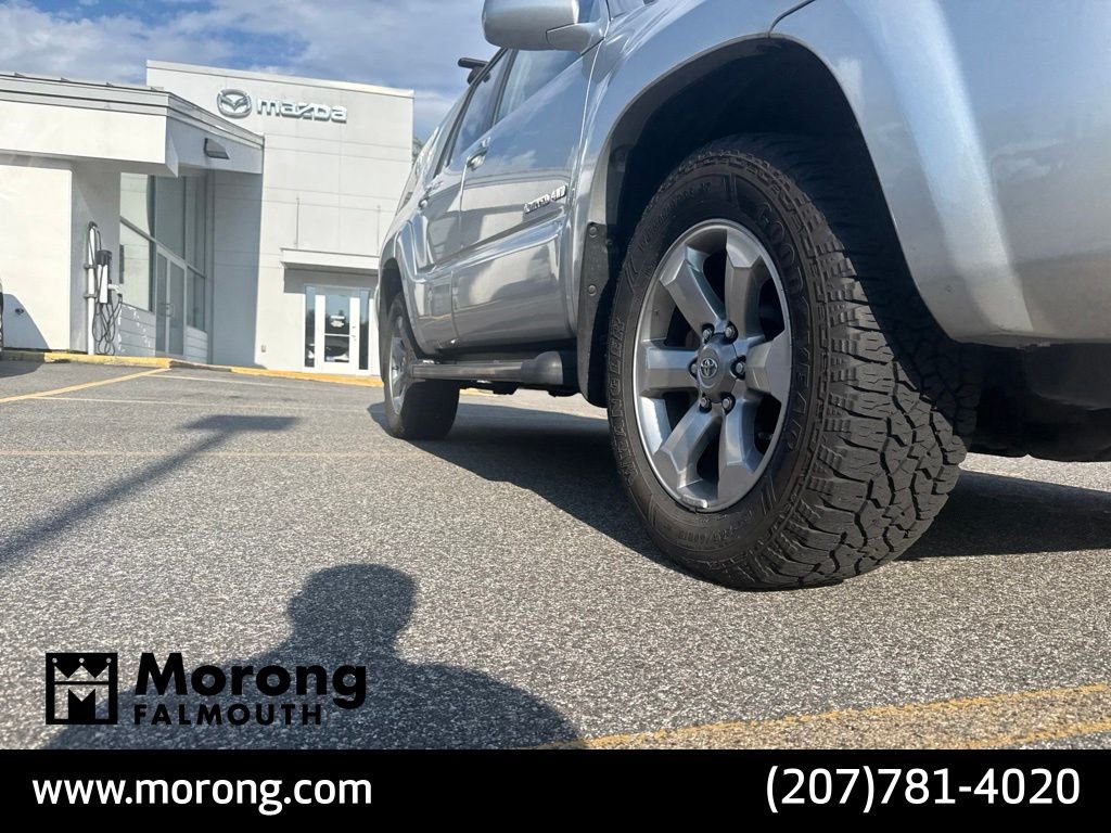 Used 2006 Silver Toyota Limited image 19