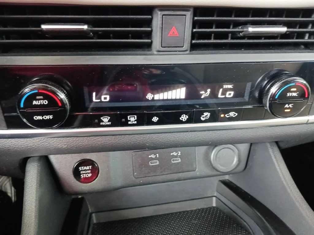 Used 2024 White Nissan SV image 23