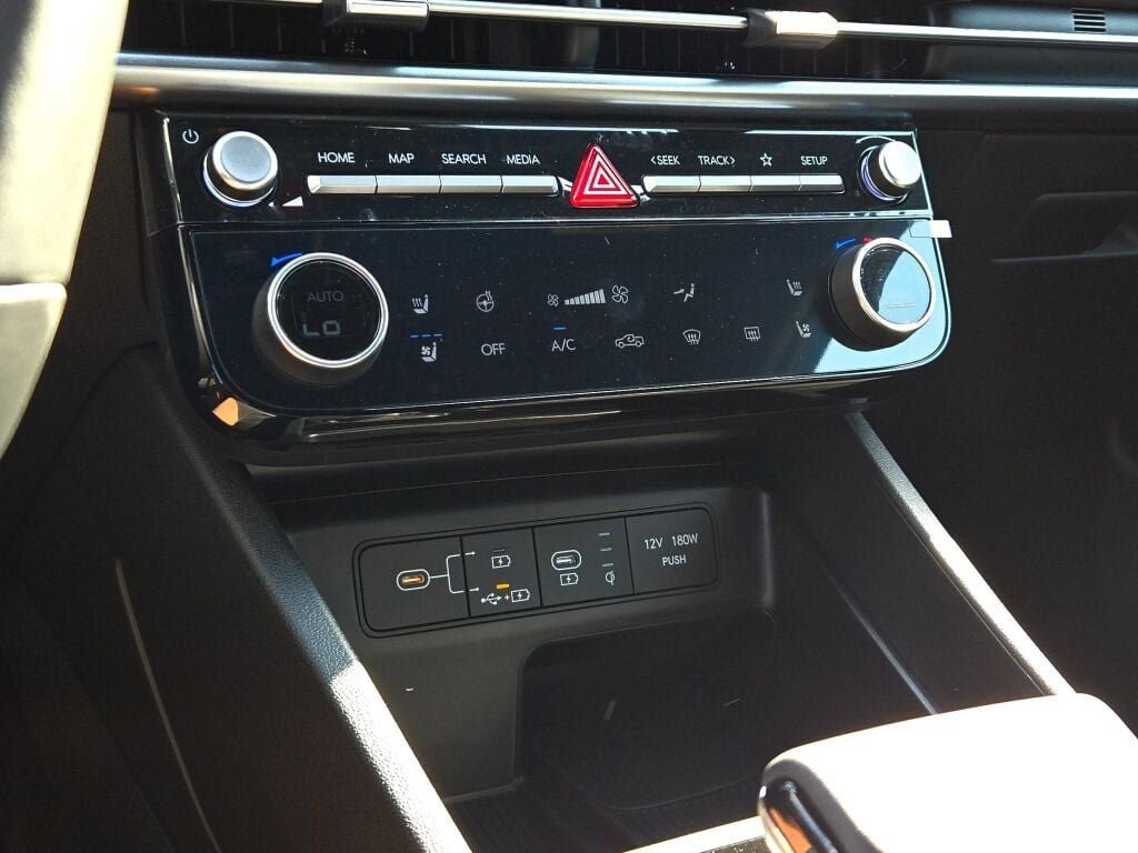 2026 Hyundai Santa Cruz Limited - Photo 29