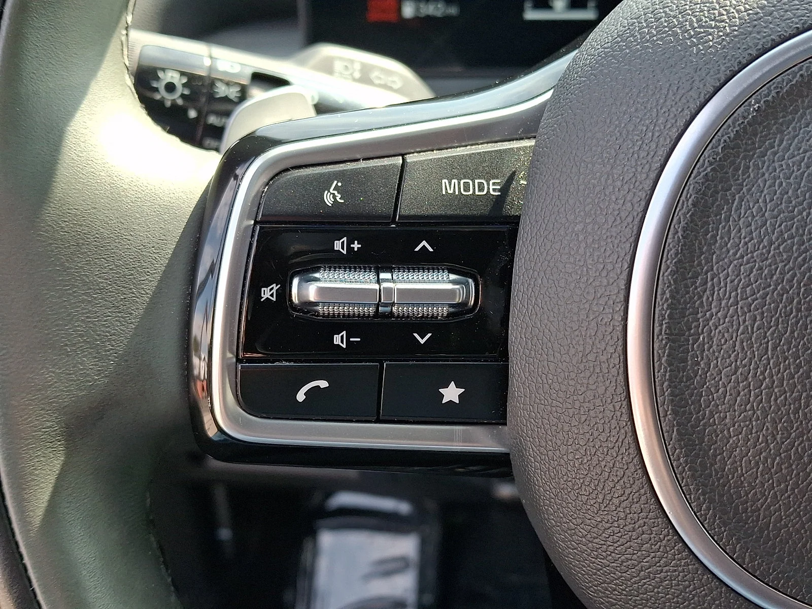 Certified Used 2025 Gray Kia X-Line SX Prestige image 23