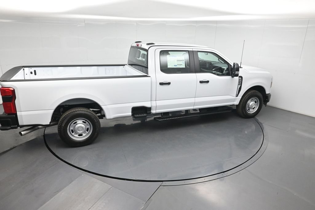 New 2026 Oxford White Ford XL image 34
