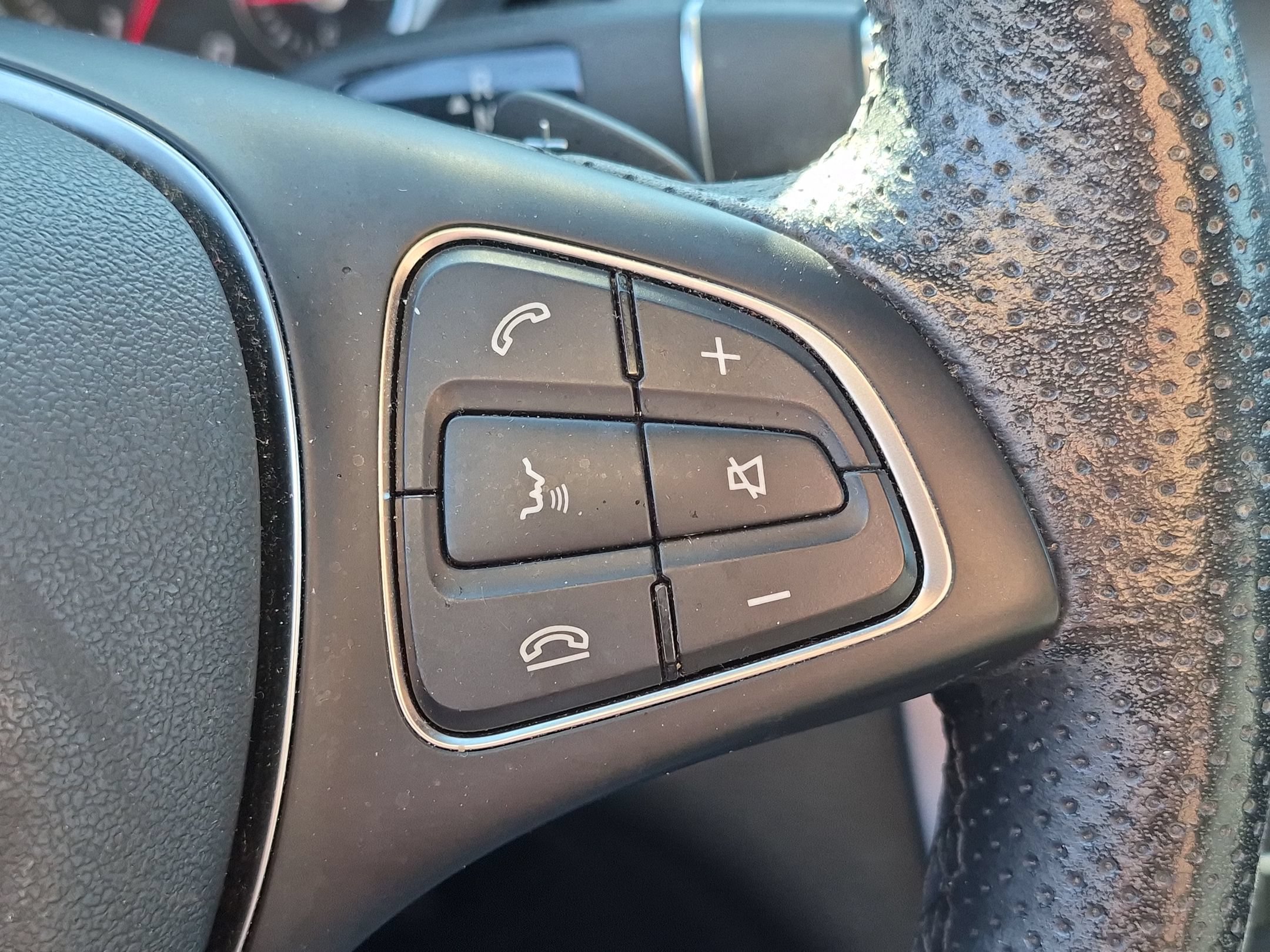 Used 2019 Cosmos Black Metallic Mercedes-Benz GLA 250 image 17