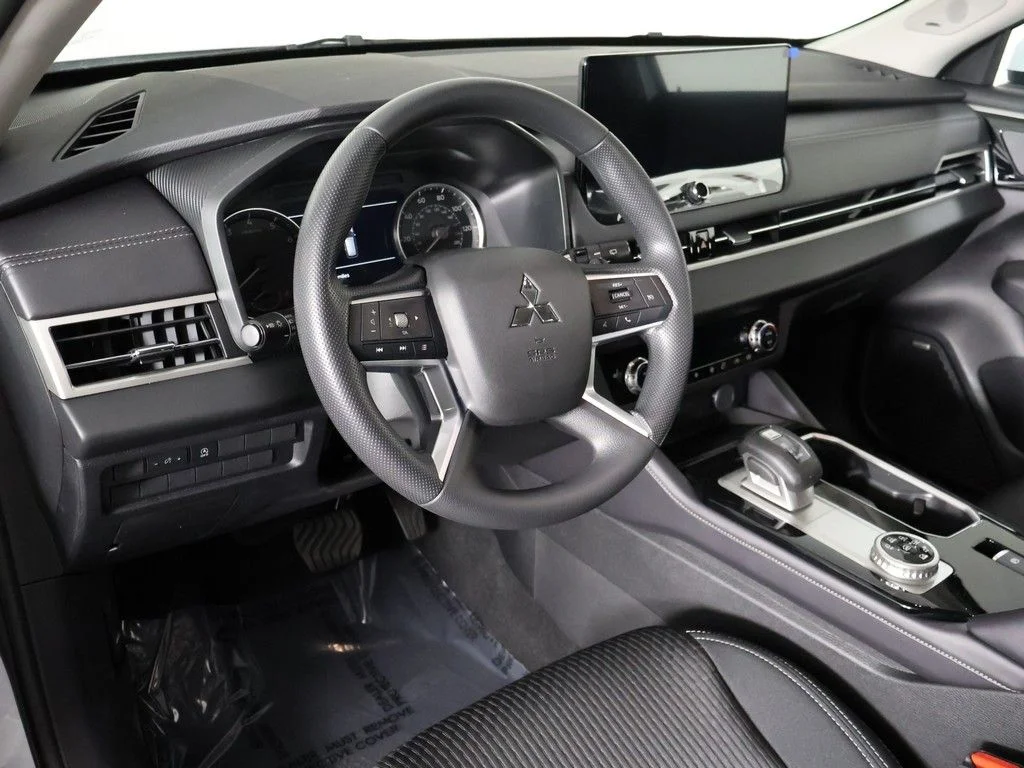 New 2026 White Mitsubishi ES image 27