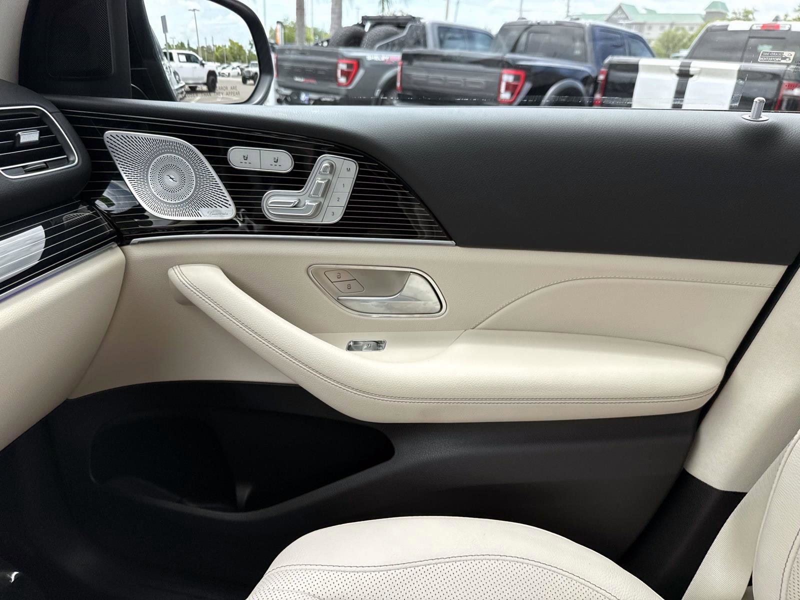 New 2026 Obsidian Black Metallic Mercedes-Benz 450 4MATIC® SUV image 26