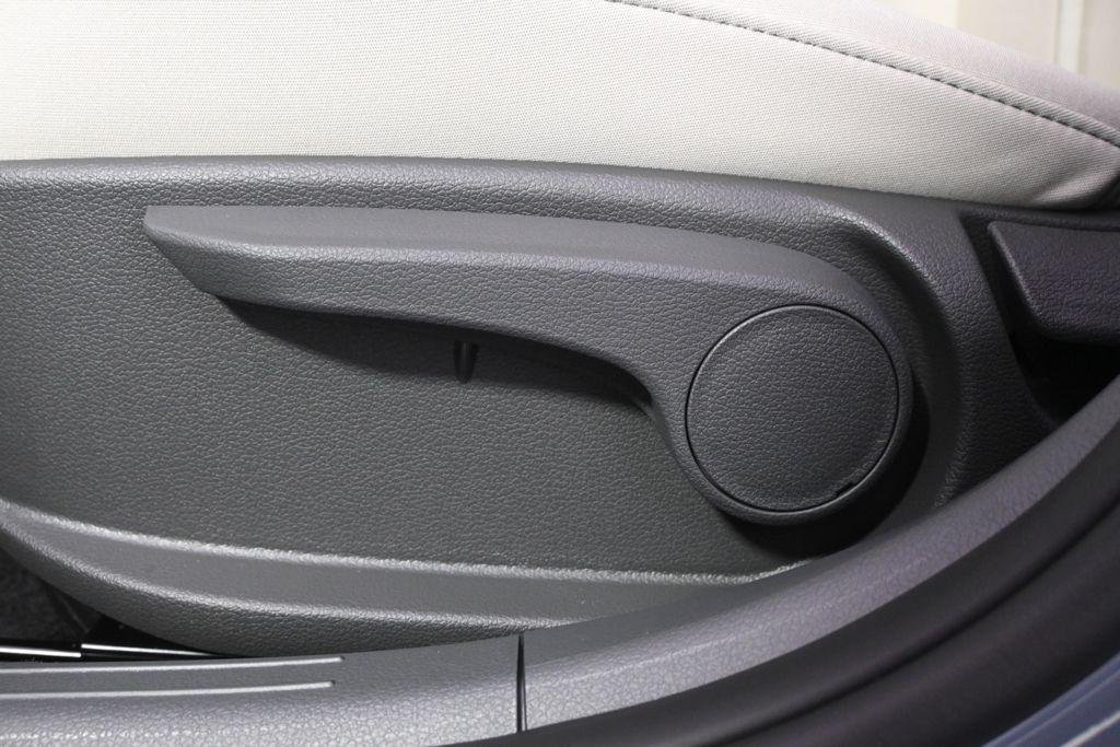 New 2026 Blue Hyundai SE image 14