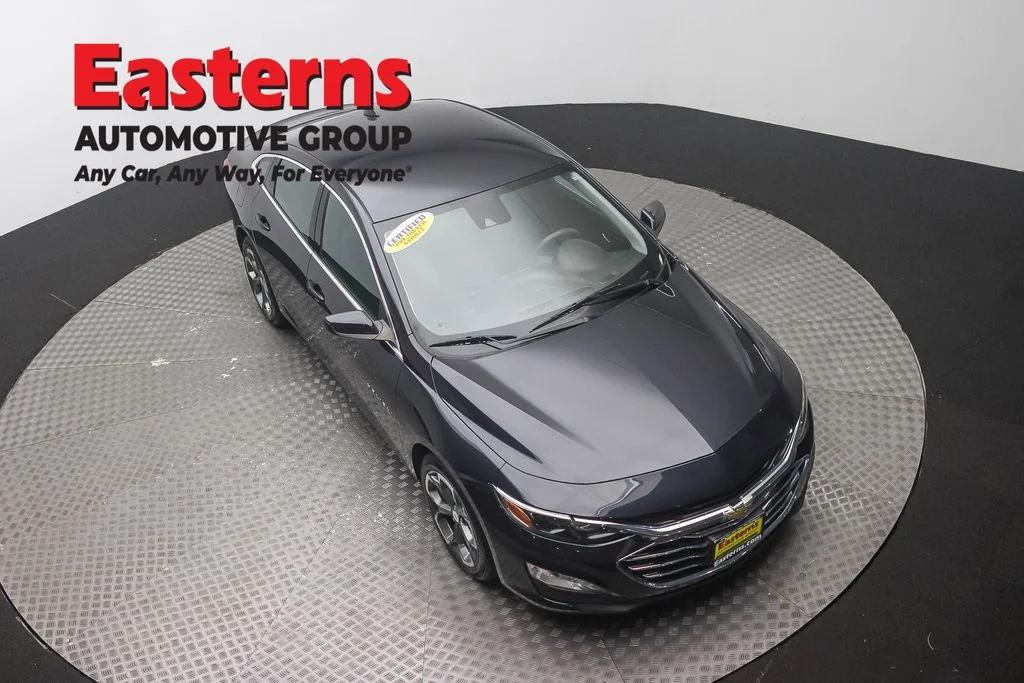 Used 2023 Gray Chevrolet LT image 3