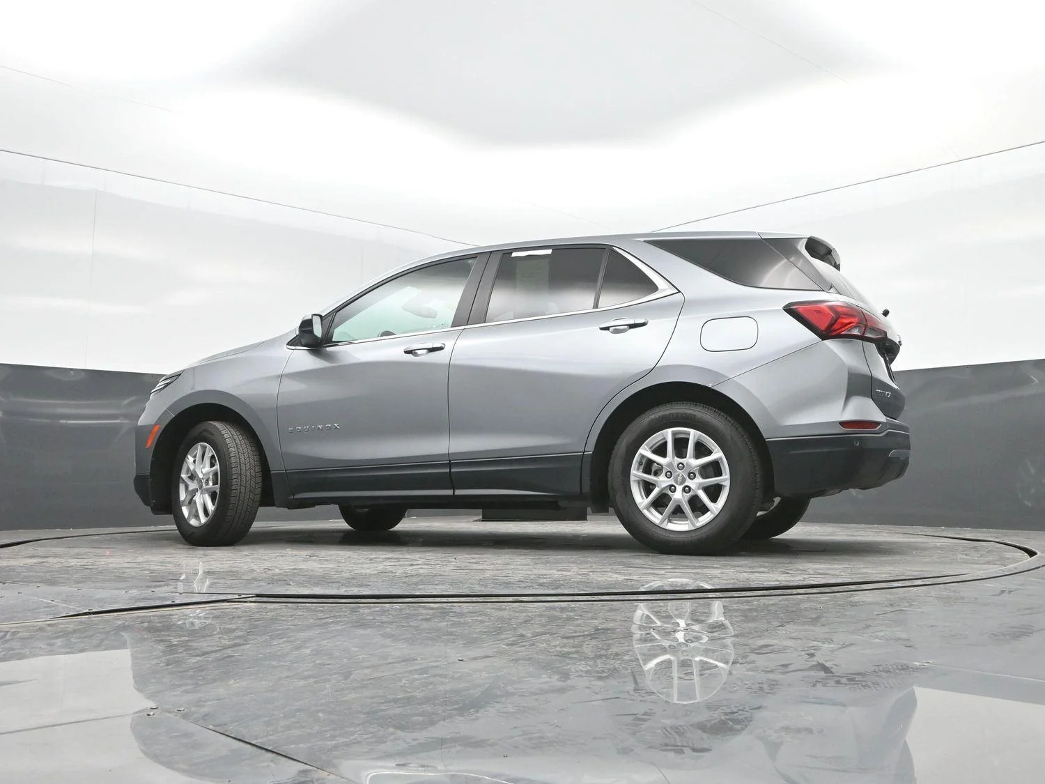 Used 2024 Sterling Gray Metallic Chevrolet LT image 32