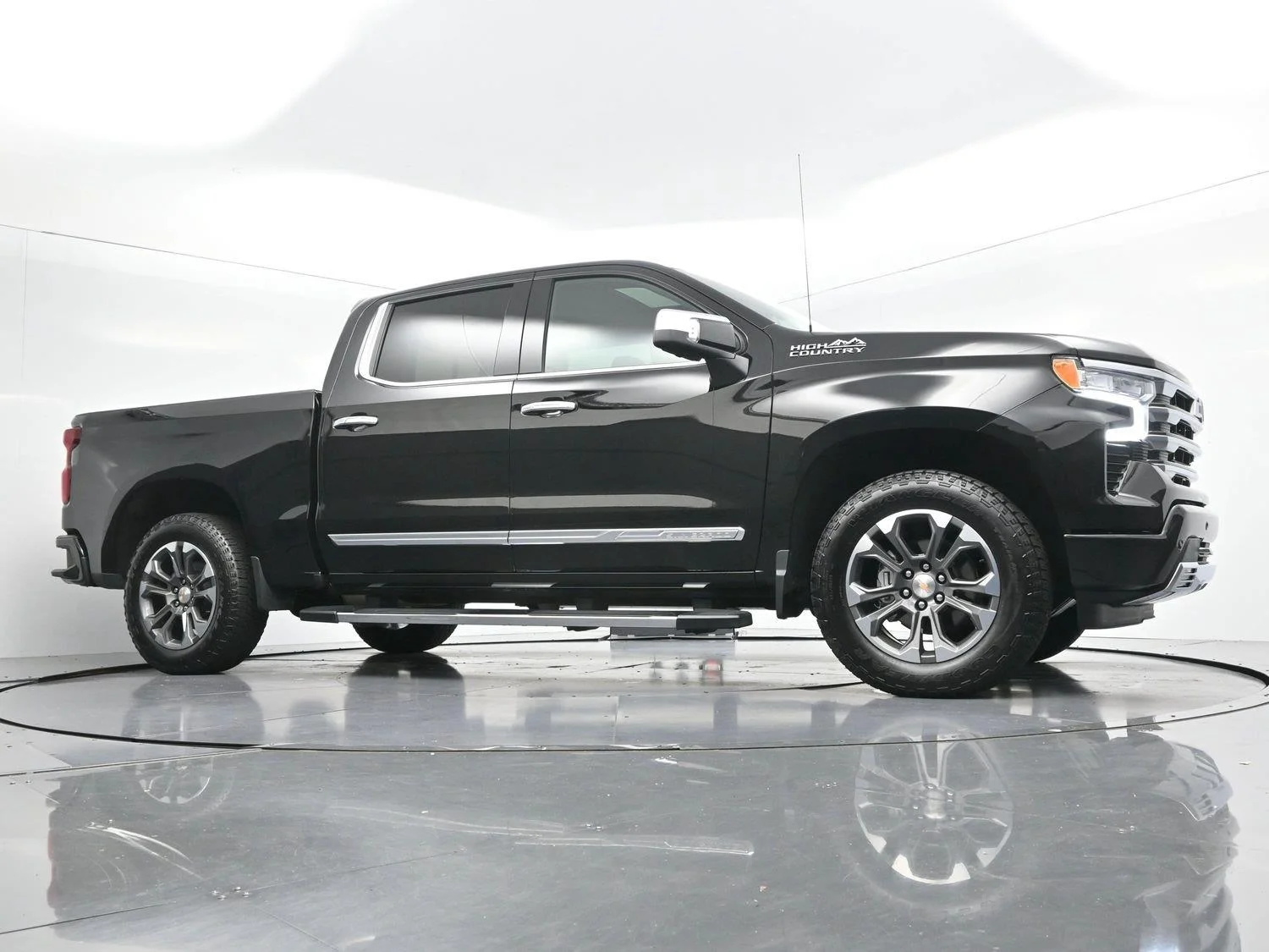 Used 2026 Black Chevrolet High Country image 42