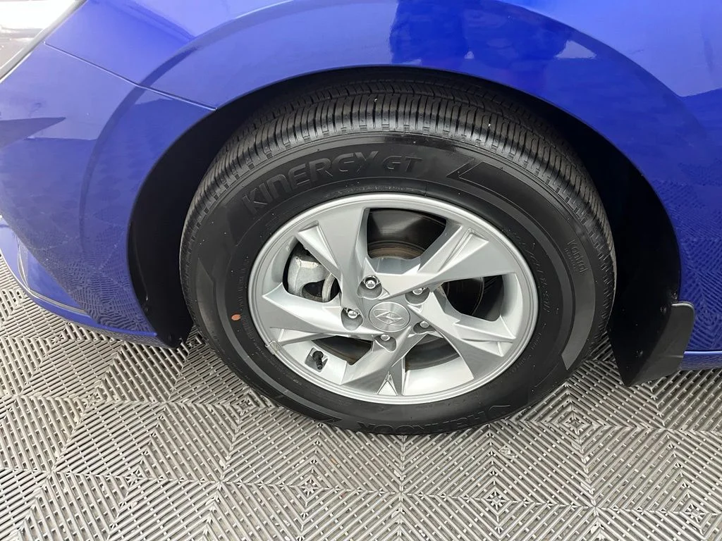 Used 2023 Blue Hyundai SE image 14