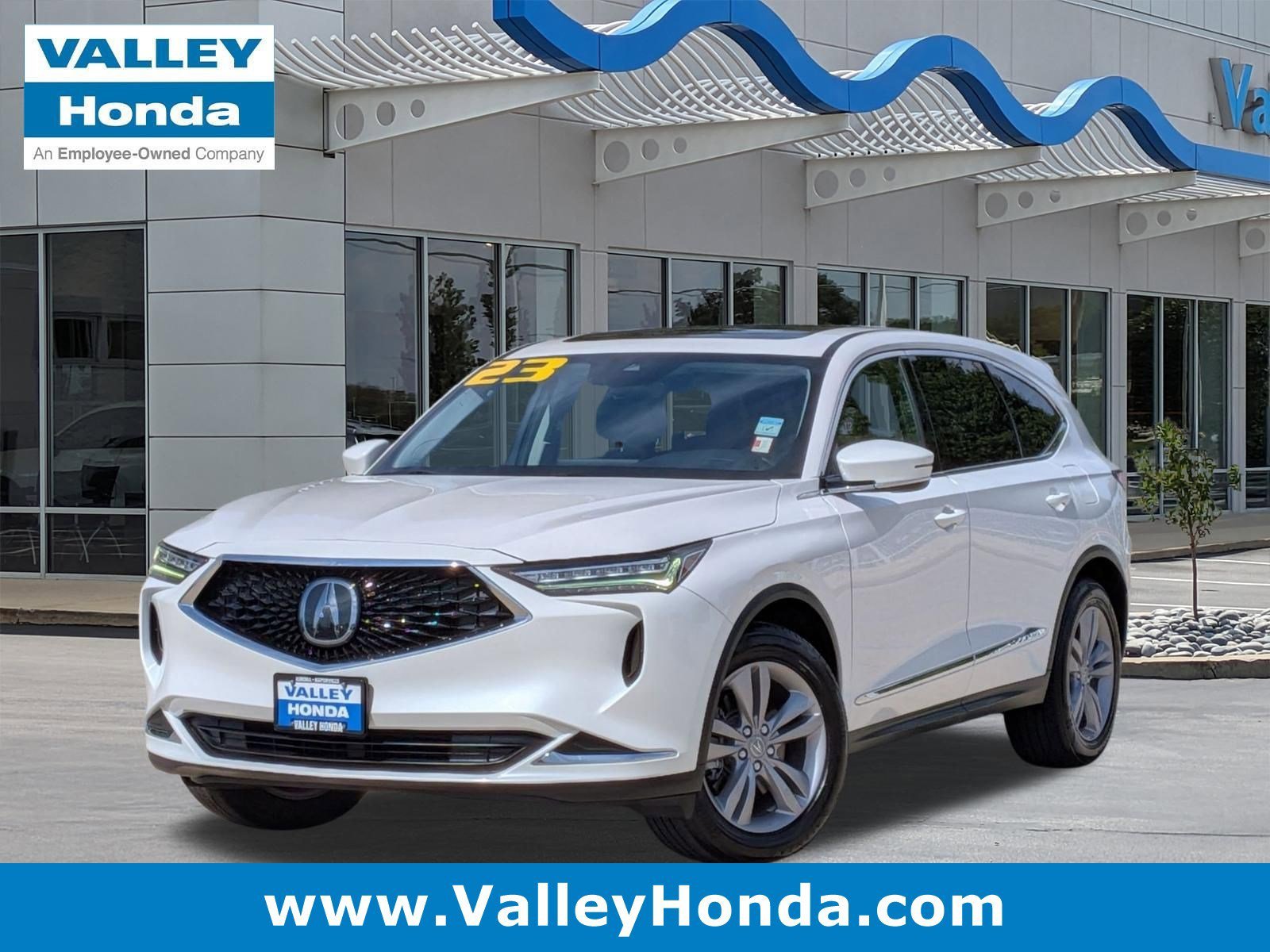 2023 Acura MDX SH-AWD's photo