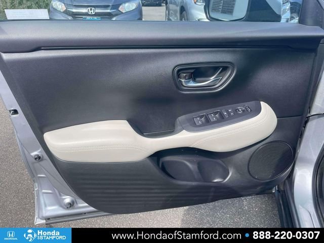 Certified Used 2023 Lunar Silver Metallic Honda LX image 15