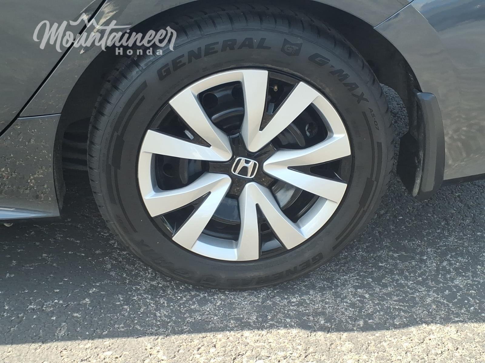 Used 2025 Meteorite Gray Metallic Honda LX image 9