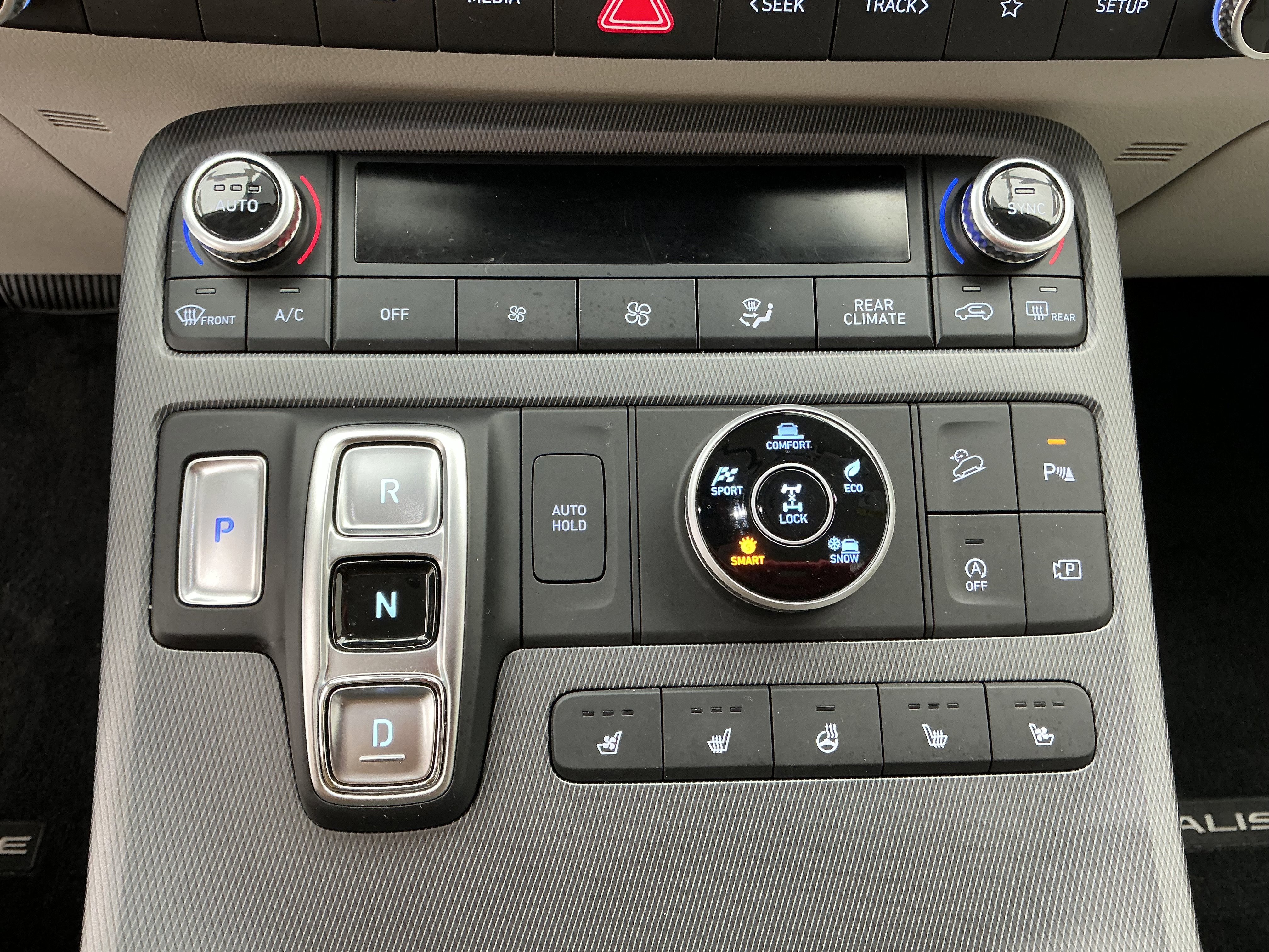 2024 Hyundai Palisade Limited - Photo 12