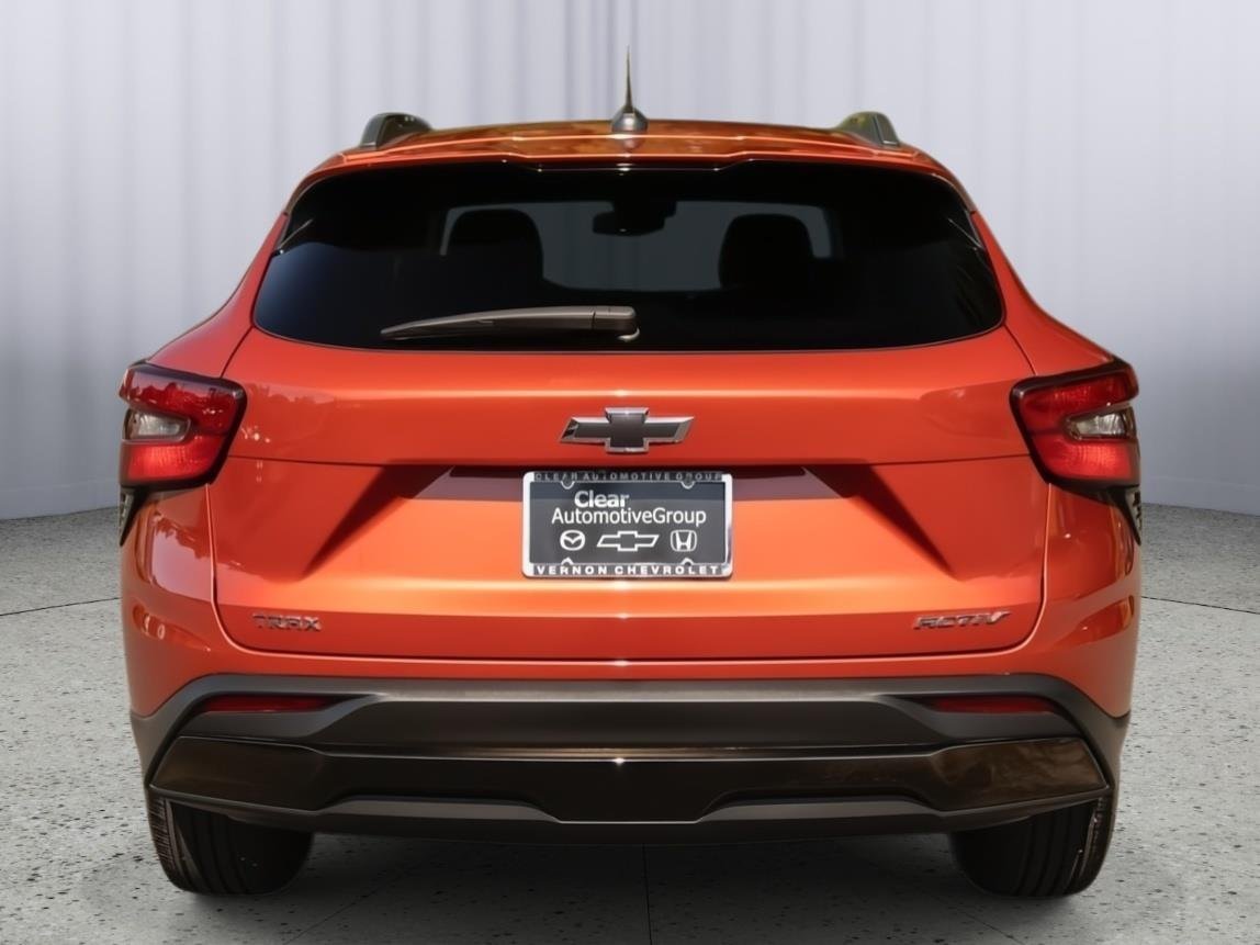 Used 2024 Cayenne Orange Metallic Chevrolet ACTIV image 21