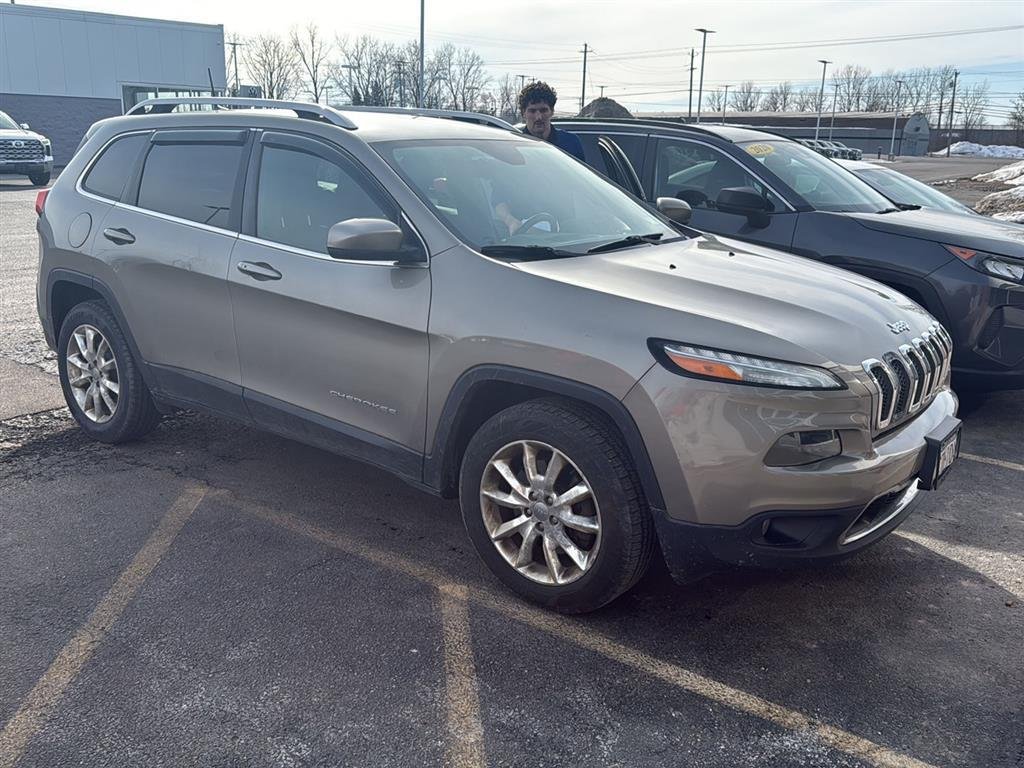 Used 2017 Light Brownstone Pearlcoat Jeep Limited image 3