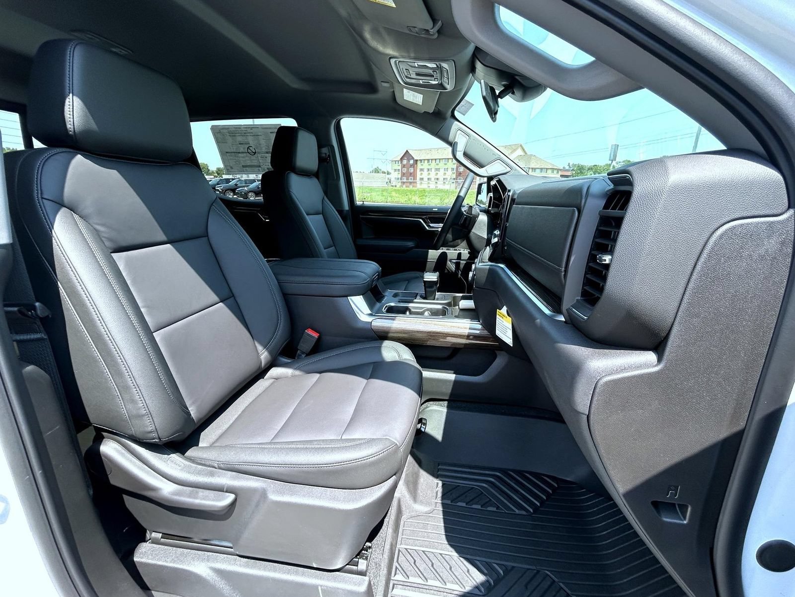 New 2026 Summit White Chevrolet LT image 18