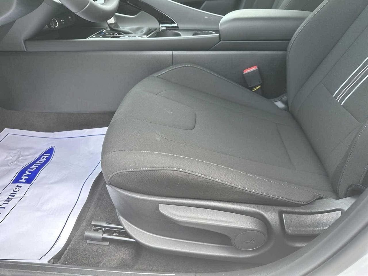 2025 Hyundai Elantra Blue - Photo 40