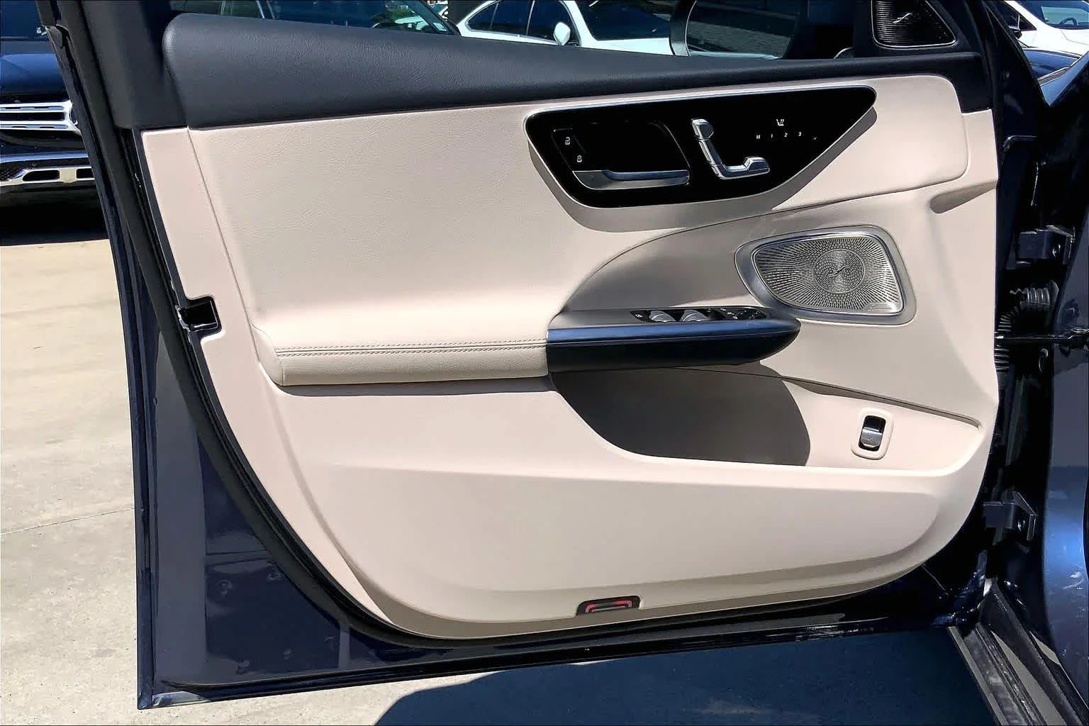 New 2026 Twilight Blue Metallic Mercedes-Benz C 300 image 10