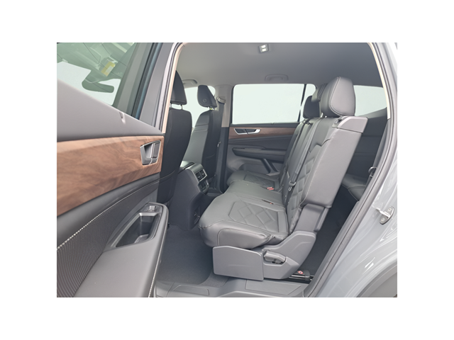New 2026 Pure Gray Volkswagen 2.0T SE W/TECHNOLOGY image 12