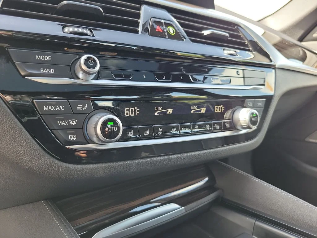 Used 2020 White BMW 540i xDrive image 39