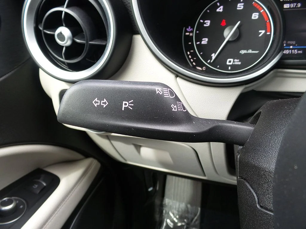 Used 2019 Black Alfa Romeo Base image 36