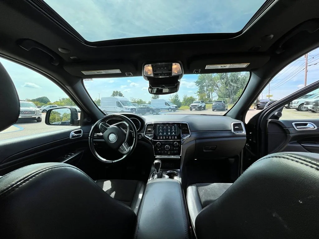 Used 2022 Black Jeep Laredo X image 13