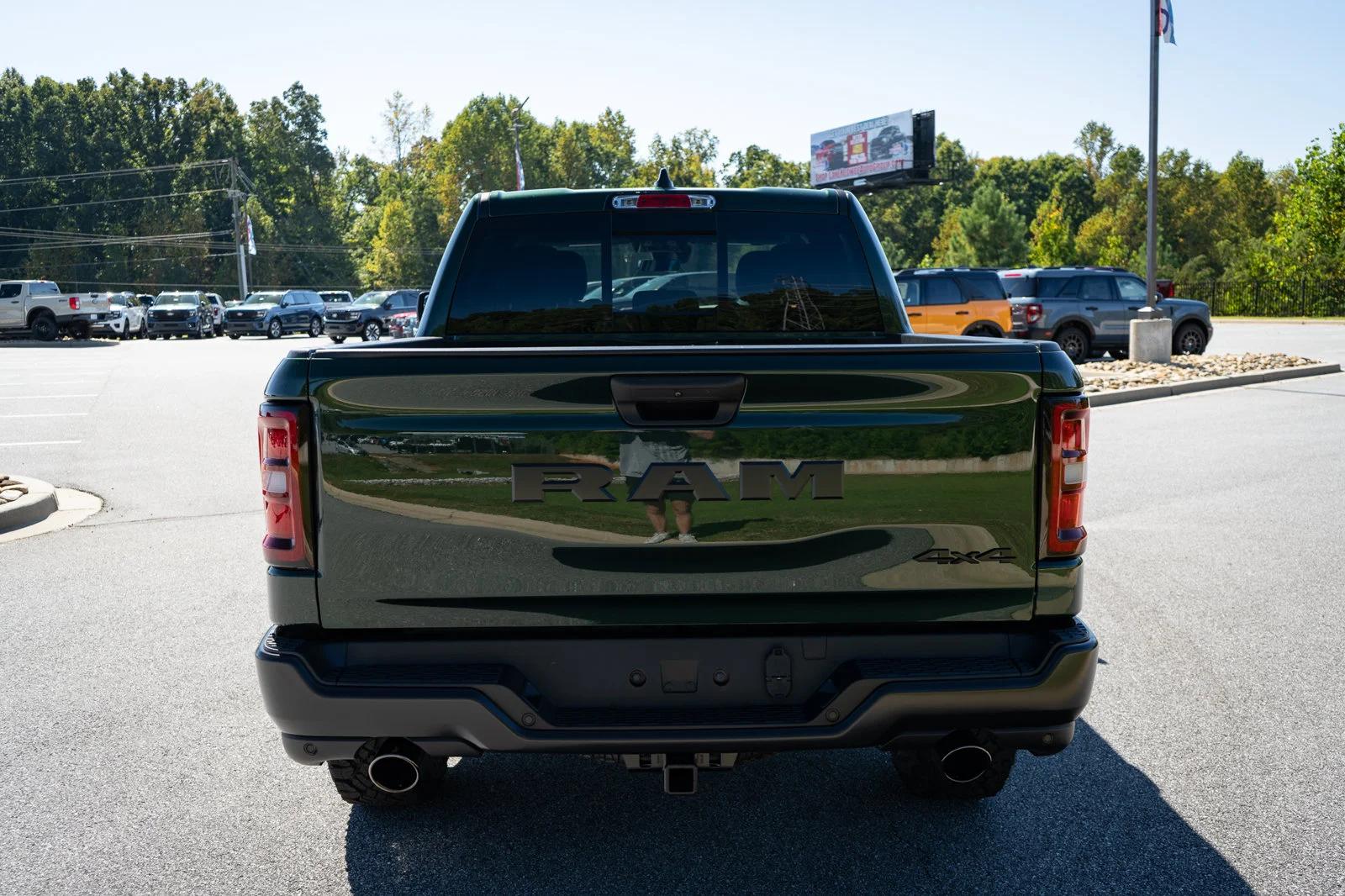 New 2027 Serrano-Green Metallic Exterior Paint RAM Warlock image 8