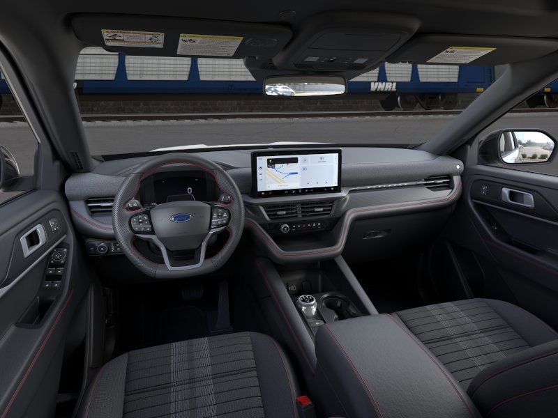 New 2026 Star White Metallic Tri-Coat Ford ST-Line image 9
