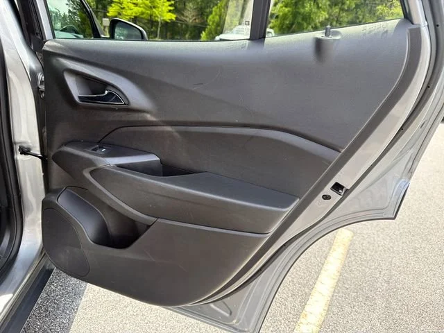 Used 2024 Sterling Gray Metallic Chevrolet LT image 16